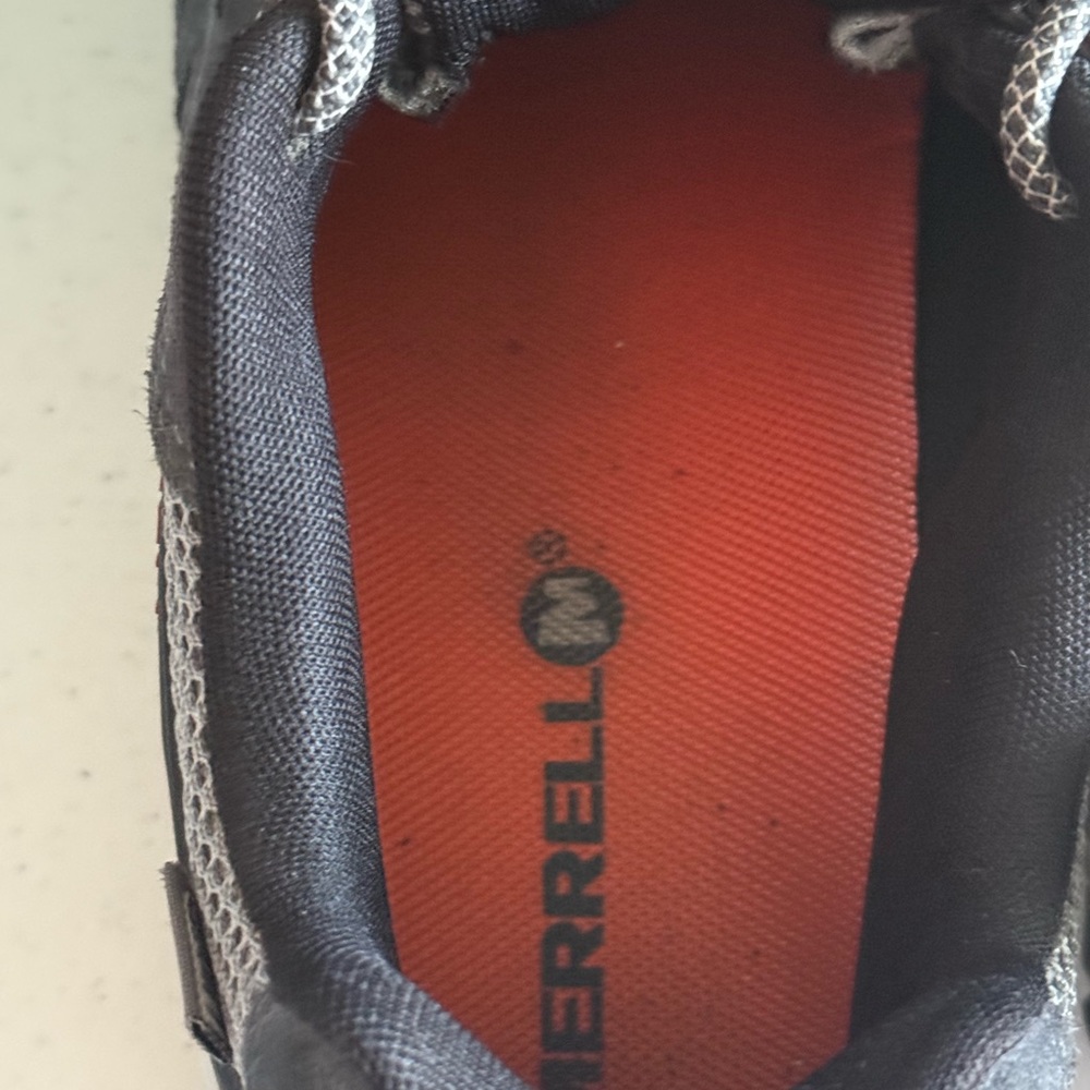 Merrell Men’s Size 8 Waterproof Hiking Shoe
**Host Pick** - Picture 3 of 8